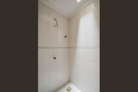 Casa à venda com 270m², 3 quartos e 6 vagasBanheiro da Suíte 2