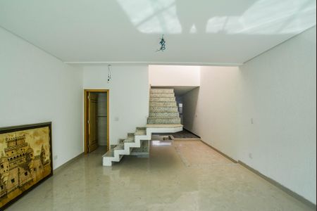 Casa à venda com 270m², 3 quartos e 6 vagasSala