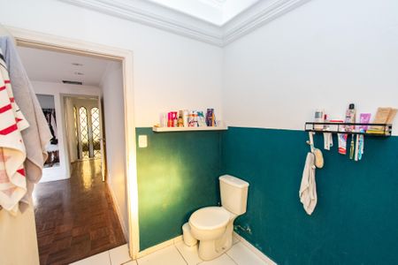 Casa para alugar com 312m², 6 quartos e 5 vagasBanheiro da suíte 1