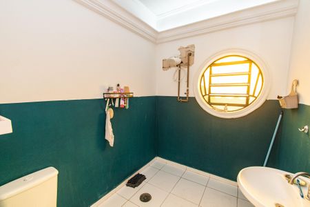 Casa para alugar com 312m², 6 quartos e 5 vagasBanheiro da suíte 1