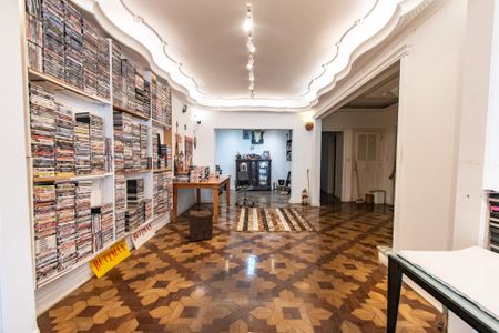 Casa para alugar com 312m², 6 quartos e 5 vagasSala