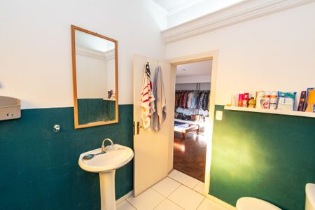 Casa para alugar com 312m², 6 quartos e 5 vagasBanheiro da suíte 1