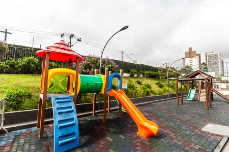 Apartamento para alugar com 45m², 2 quartos e sem vaga Apartamento para alugar com 45m², 2 quartos e sem vagaÁrea comum - Playground