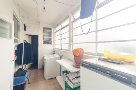 Apartamento para alugar com 154m², 3 quartos e 1 vaga Apartamento para alugar com 154m², 3 quartos e 1 vagaLavanderia