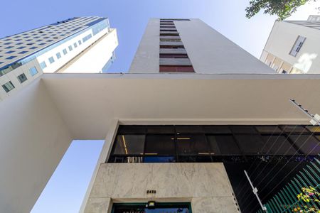 Apartamento para alugar com 154m², 3 quartos e 1 vaga Apartamento para alugar com 154m², 3 quartos e 1 vagaFachada