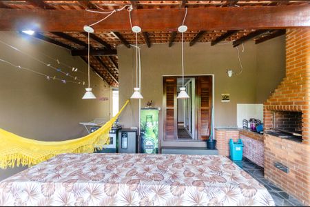 Casa à venda com 300m², 3 quartos e 2 vagas Casa à venda com 300m², 3 quartos e 2 vagasVaranda