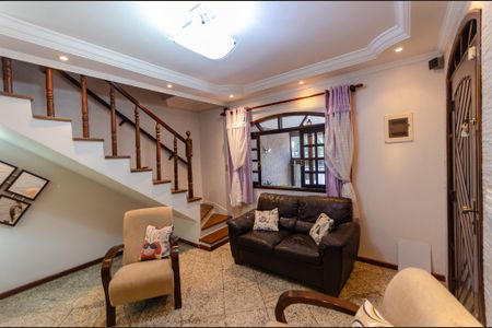 Casa à venda com 300m², 3 quartos e 2 vagasSala