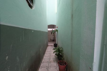 Casa para alugar com 50m², 1 quarto e 1 vagaCorredor de acesso