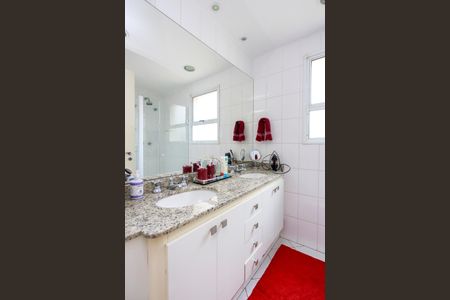 Apartamento para alugar com 116m², 3 quartos e 2 vagasSuíte 1 - Banheiro