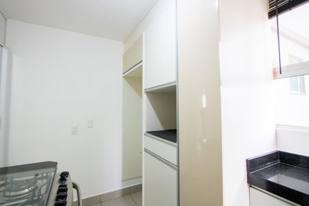 Apartamento para alugar com 49m², 2 quartos e 1 vaga Apartamento para alugar com 49m², 2 quartos e 1 vagaCozinha