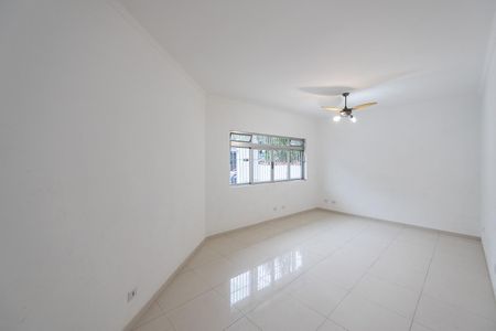 Casa para alugar com 150m², 3 quartos e 2 vagas Casa para alugar com 150m², 3 quartos e 2 vagasSala