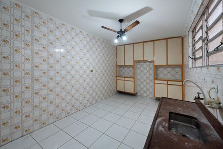 Casa para alugar com 150m², 3 quartos e 2 vagas Casa para alugar com 150m², 3 quartos e 2 vagasCozinha