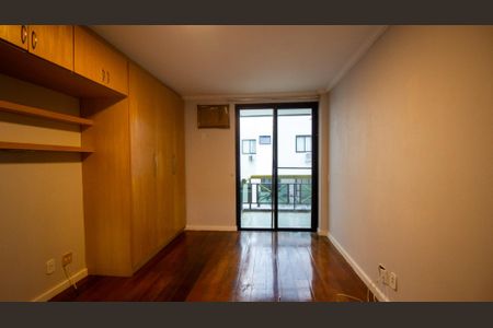 Apartamento à venda com 220m², 4 quartos e 3 vagasSuíte 3