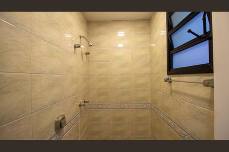 Apartamento à venda com 220m², 4 quartos e 3 vagasBanheiro da Suíte 1