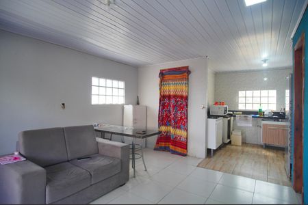 Casa para alugar com 60m², 2 quartos e 1 vagaSala