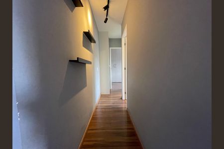 Apartamento à venda com 45m², 2 quartos e 1 vaga Apartamento à venda com 45m², 2 quartos e 1 vagaCorredor para os Quartos