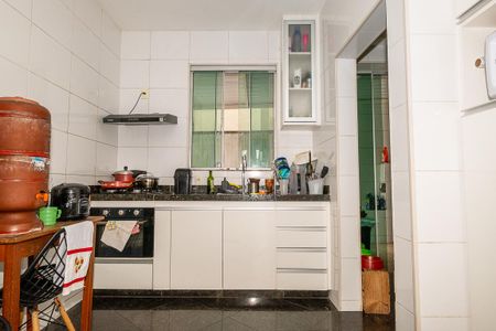 Apartamento à venda com 170m², 4 quartos e 2 vagasCozinha