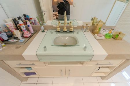 Apartamento à venda com 324m², 4 quartos e 3 vagasBanheiro da Suíte 1