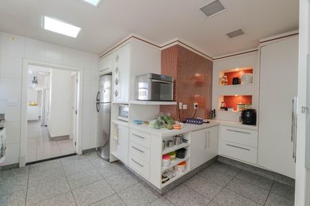 Apartamento à venda com 324m², 4 quartos e 3 vagasCozinha