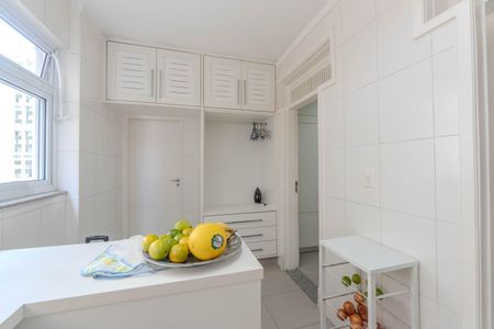 Apartamento à venda com 324m², 4 quartos e 3 vagasÁrea de Serviço