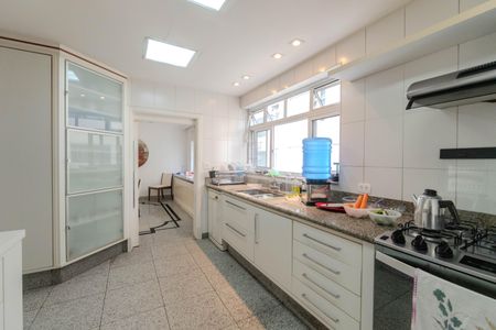 Apartamento à venda com 324m², 4 quartos e 3 vagasCozinha