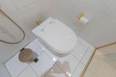 Apartamento à venda com 324m², 4 quartos e 3 vagasBanheiro da Suíte 1