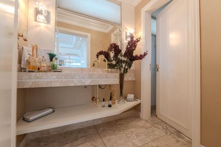 Apartamento à venda com 324m², 4 quartos e 3 vagasLavabo