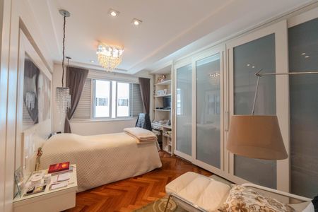 Apartamento à venda com 324m², 4 quartos e 3 vagasSuíte 1
