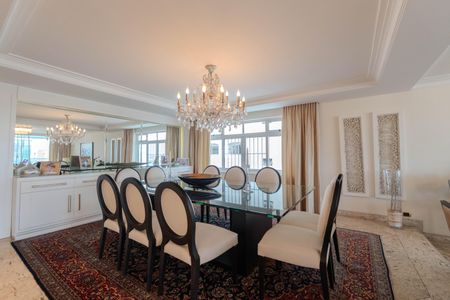 Apartamento à venda com 324m², 4 quartos e 3 vagasSala