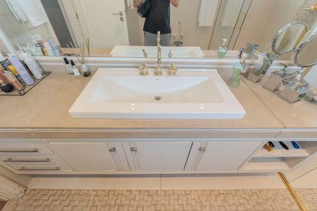 Apartamento à venda com 324m², 4 quartos e 3 vagasBanheiro da Suíte 3