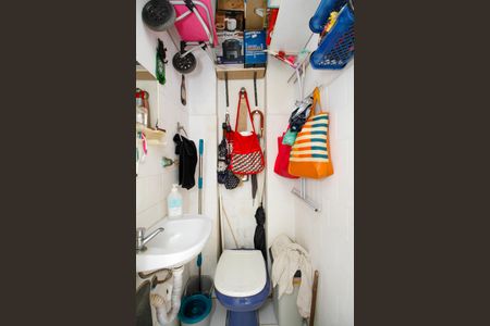 Apartamento à venda com 120m², 2 quartos e sem vagaBanheiro de Serviço