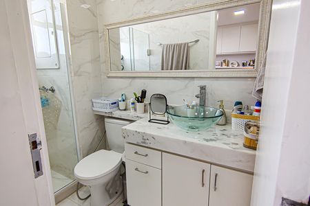 Apartamento à venda com 113m², 3 quartos e 2 vagas Apartamento à venda com 113m², 3 quartos e 2 vagasBanheiro 2