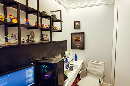 Apartamento à venda com 113m², 3 quartos e 2 vagas Apartamento à venda com 113m², 3 quartos e 2 vagasEscritório