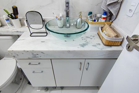 Apartamento à venda com 113m², 3 quartos e 2 vagas Apartamento à venda com 113m², 3 quartos e 2 vagasBanheiro 2