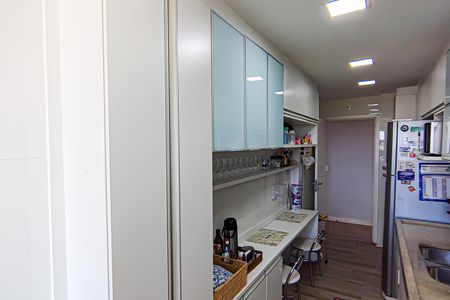 Apartamento à venda com 113m², 3 quartos e 2 vagas Apartamento à venda com 113m², 3 quartos e 2 vagasÁrea de Serviço