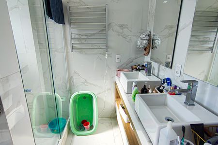 Apartamento à venda com 113m², 3 quartos e 2 vagas Apartamento à venda com 113m², 3 quartos e 2 vagasBanheiro