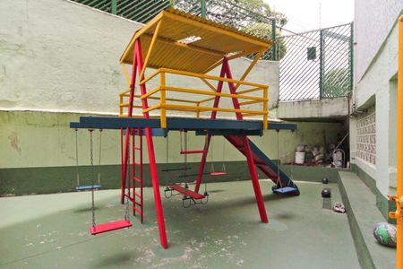 Apartamento à venda com 75m², 3 quartos e sem vagaÁrea comum - Playground