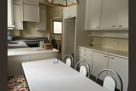 Apartamento à venda com 217m², 4 quartos e 3 vagasFoto 08