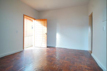 Casa para alugar com 130m², 3 quartos e 2 vagasSala