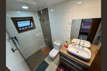 Casa à venda com 942m², 3 quartos e 4 vagas Casa à venda com 942m², 3 quartos e 4 vagasBanheiro da Suíte 1