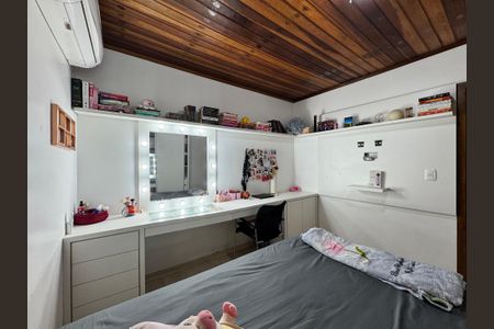 Casa à venda com 942m², 3 quartos e 4 vagas Casa à venda com 942m², 3 quartos e 4 vagasSuíte 2