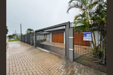 Casa à venda com 942m², 3 quartos e 4 vagas Casa à venda com 942m², 3 quartos e 4 vagasPlaca