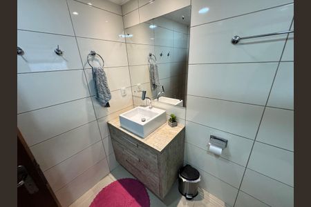 Casa à venda com 942m², 3 quartos e 4 vagas Casa à venda com 942m², 3 quartos e 4 vagasBanheiro da Suíte 2