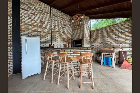 Casa à venda com 942m², 3 quartos e 4 vagas Casa à venda com 942m², 3 quartos e 4 vagasÁrea Gourmet