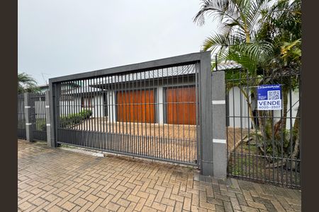 Casa à venda com 942m², 3 quartos e 4 vagas Casa à venda com 942m², 3 quartos e 4 vagasPlaca