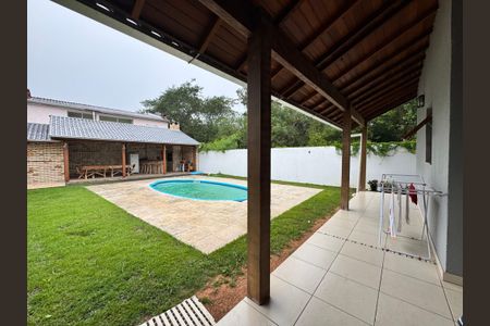Casa à venda com 942m², 3 quartos e 4 vagas Casa à venda com 942m², 3 quartos e 4 vagasÁrea Externa