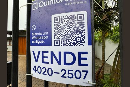 Casa à venda com 942m², 3 quartos e 4 vagas Casa à venda com 942m², 3 quartos e 4 vagasPlaca