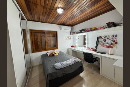 Casa à venda com 942m², 3 quartos e 4 vagas Casa à venda com 942m², 3 quartos e 4 vagasSuíte 2