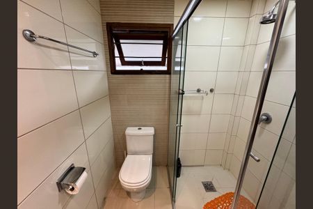 Casa à venda com 942m², 3 quartos e 4 vagas Casa à venda com 942m², 3 quartos e 4 vagasBanheiro da Suíte 2