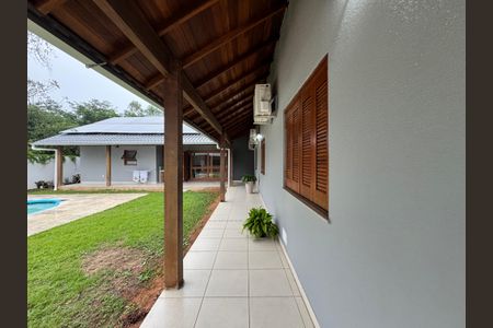 Casa à venda com 942m², 3 quartos e 4 vagas Casa à venda com 942m², 3 quartos e 4 vagasÁrea Externa